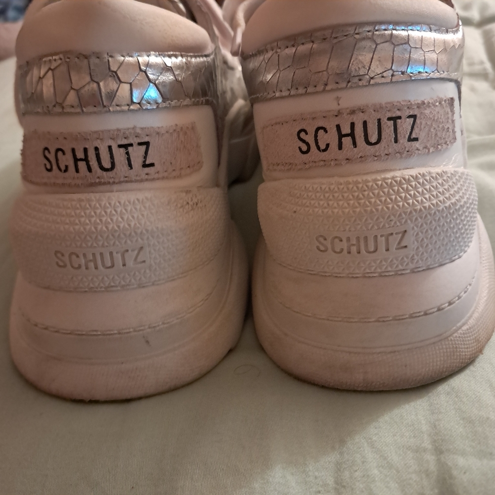 *Final Price* Schutz Sneakers Women's 8 Silver White Chunky Platform Snakeskin - Picture 3 of 6